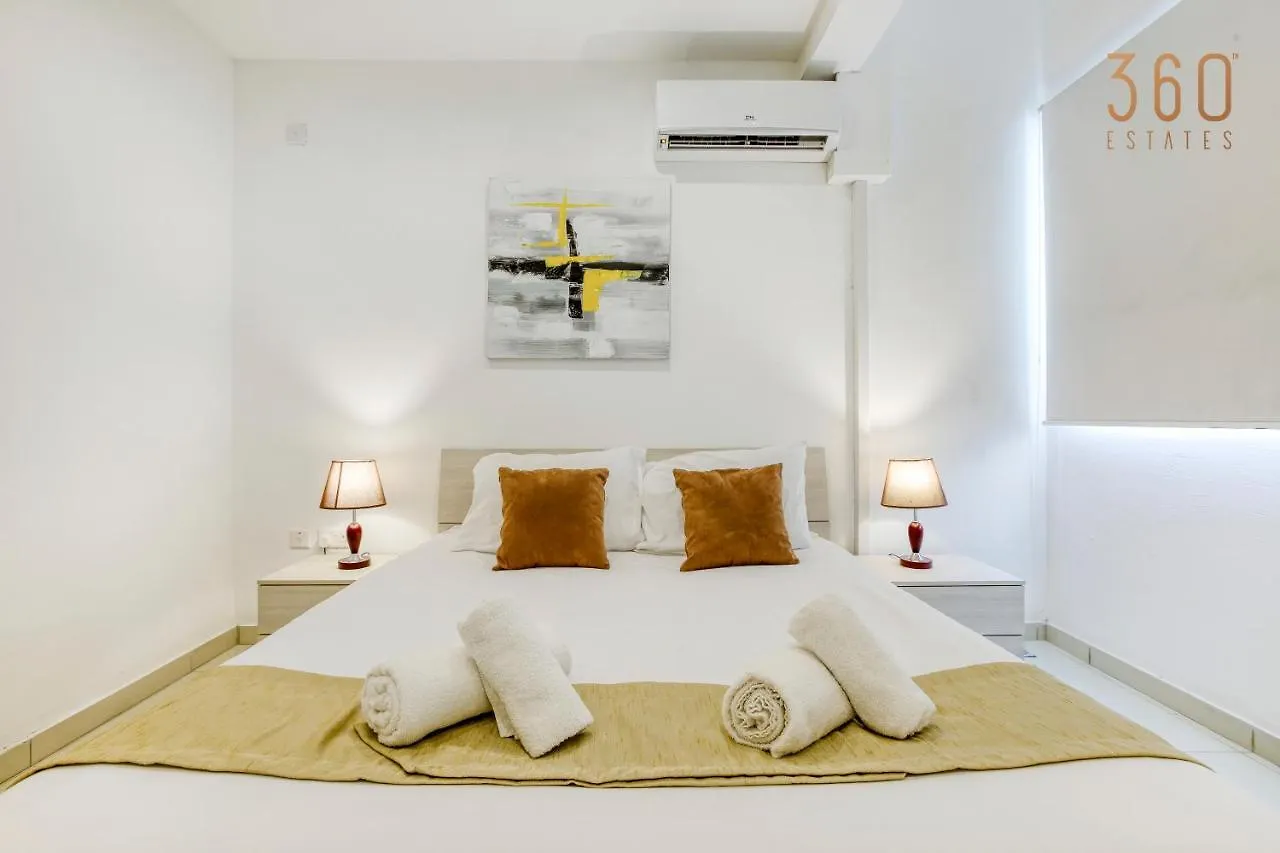 Bbq Area, 2Br Penthouse With Large Spaces & Wifi By 360 Estates Gzira 0*,