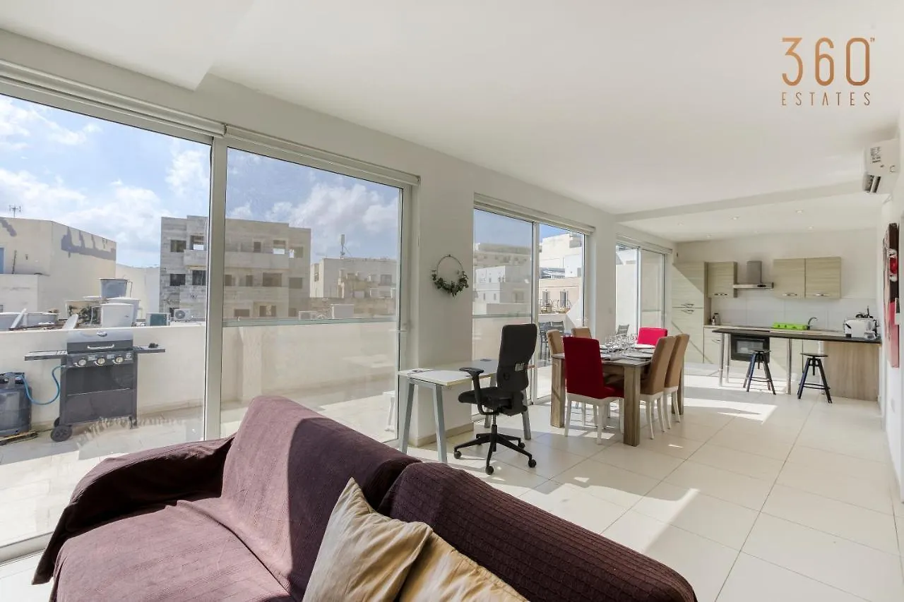 Apartment Bbq Area, 2Br Penthouse With Large Spaces & Wifi By 360 Estates Gzira