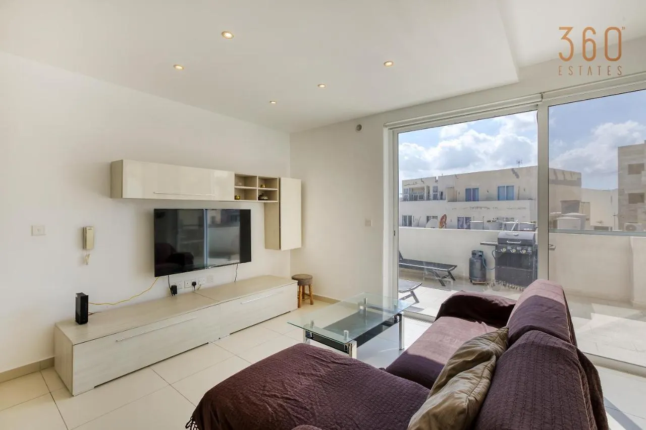 Bbq Area, 2Br Penthouse With Large Spaces & Wifi By 360 Estates Gzira Apartment