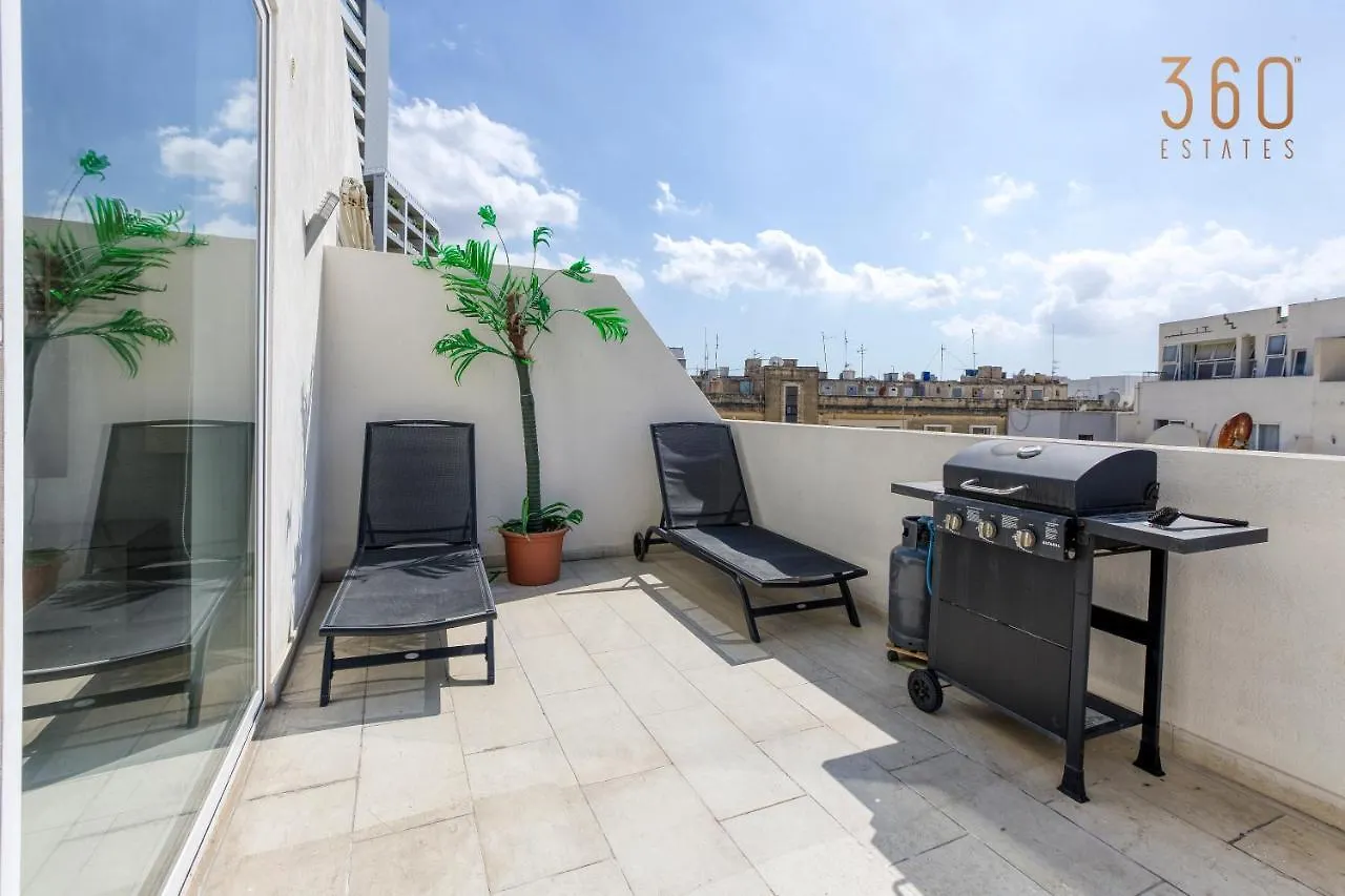 Apartment Bbq Area, 2Br Penthouse With Large Spaces & Wifi By 360 Estates Gzira