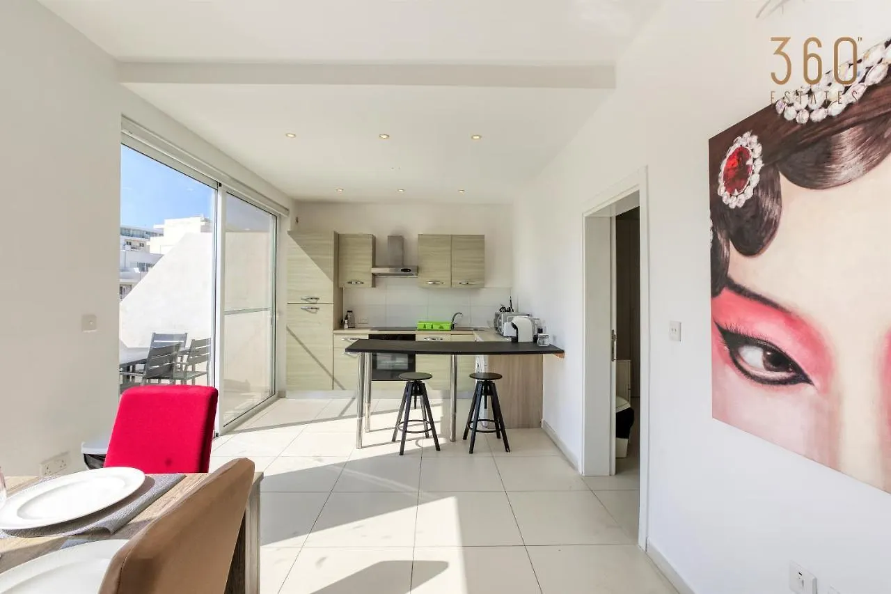 Bbq Area, 2Br Penthouse With Large Spaces & Wifi By 360 Estates Gzira Apartment