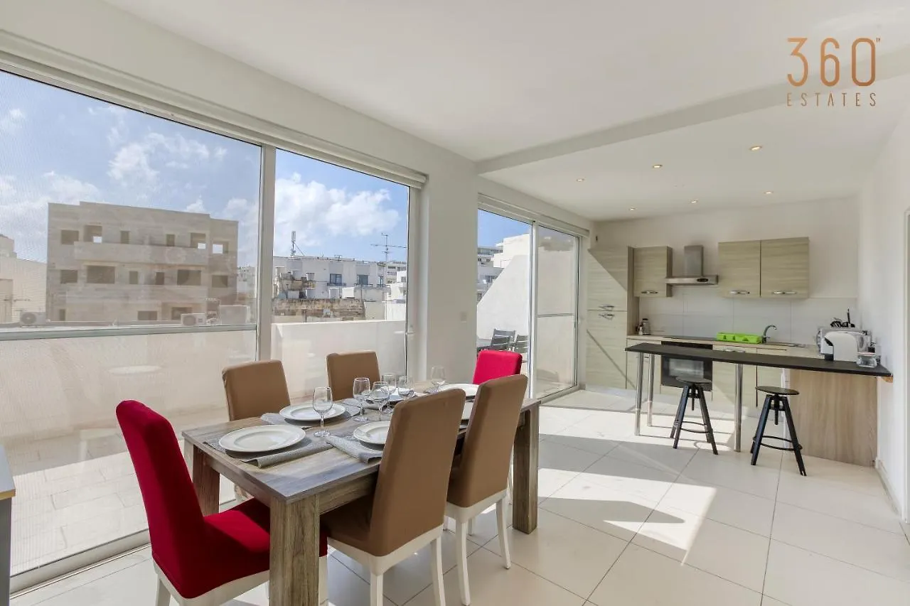 Apartment Bbq Area, 2Br Penthouse With Large Spaces & Wifi By 360 Estates Gzira