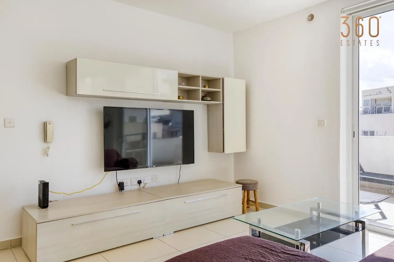 Bbq Area, 2Br Penthouse With Large Spaces & Wifi By 360 Estates Gzira 0*,  Malta