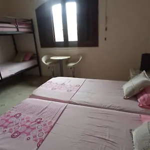 Cosy Bedroom Near Habitación en casa particular