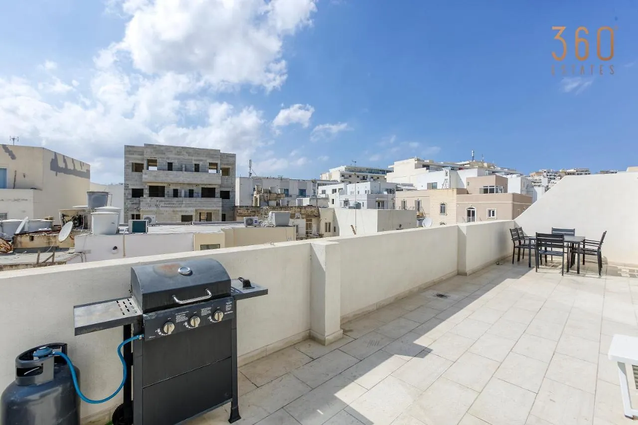 Bbq Area, 2Br Penthouse With Large Spaces & Wifi By 360 Estates Gzira 0*,  Malta